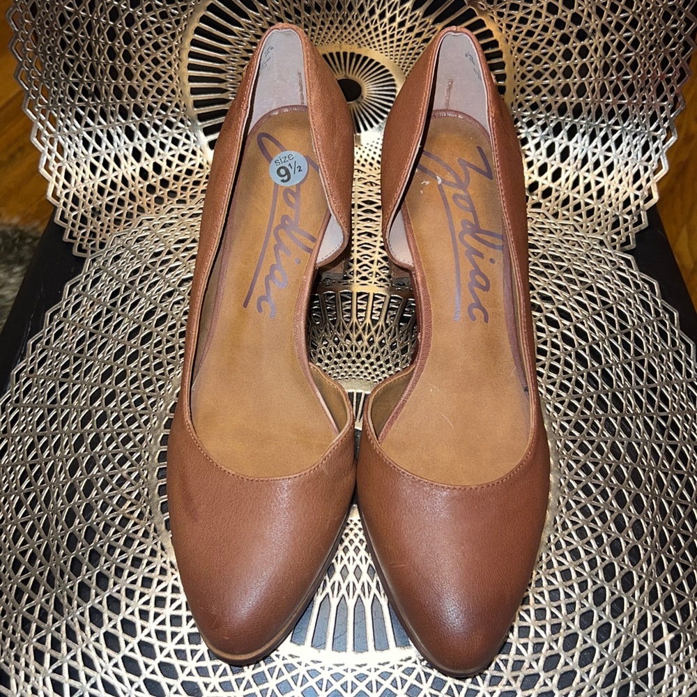 Zodiac Women's Gracie Pumps